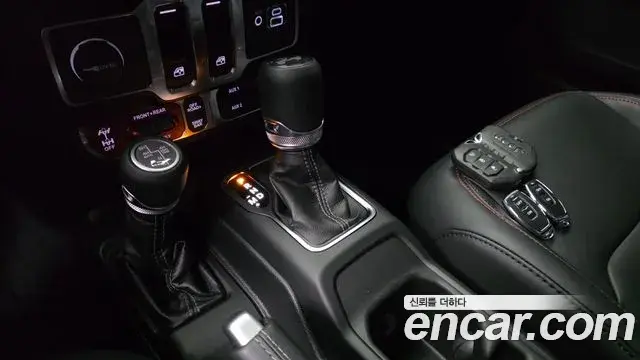Jeep Wrangler 2025 — Photo 10/30