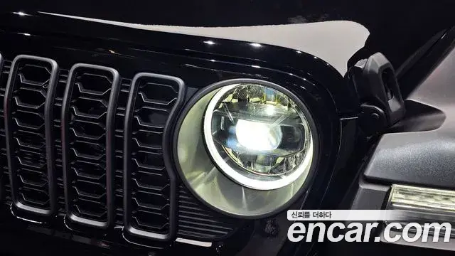 Jeep Wrangler 2025 — Photo 12/30