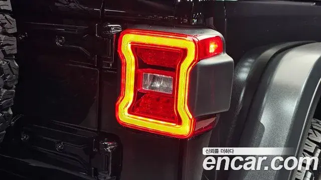 Jeep Wrangler 2025 — Photo 8/30