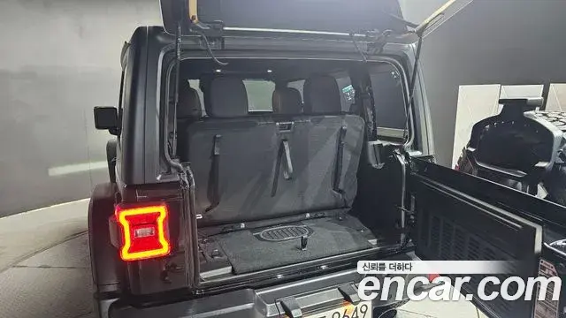 Jeep Wrangler 2025 — Photo 24/30
