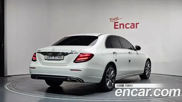 Mercedes-Benz E-Class 2019 — Фото 2/20
