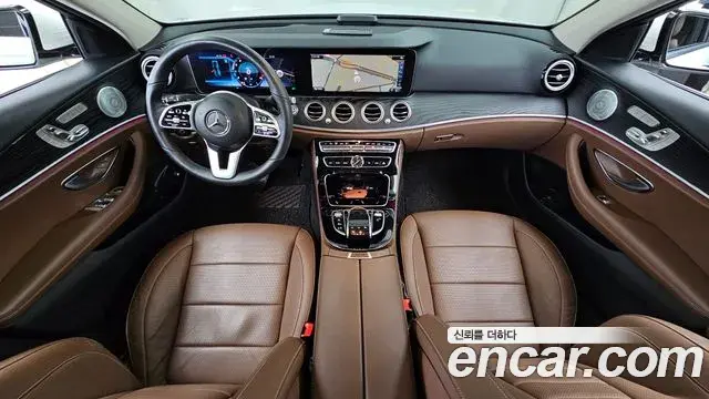 Mercedes-Benz E-Class 2019 — Фото 7/20