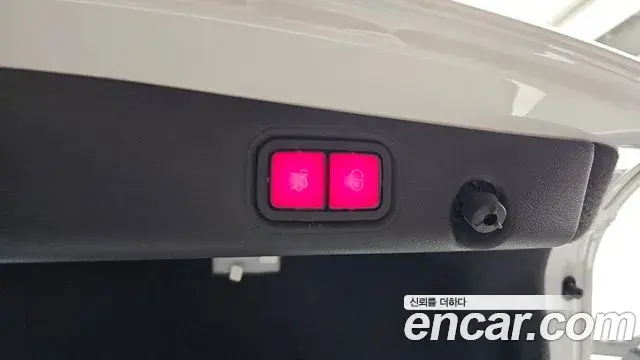 Mercedes-Benz E-Class 2019 — ფოტო 8/34