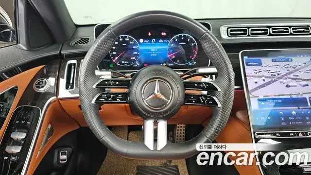 Mercedes-Benz S-Class 2025 — Photo 23/36