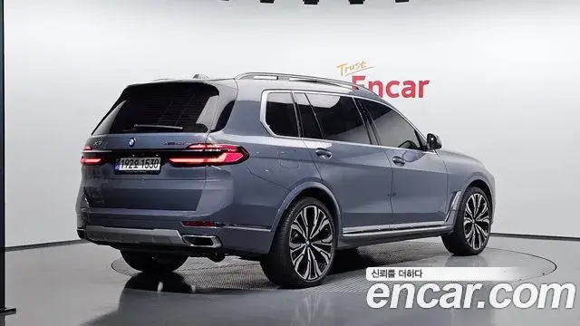 BMW X7 2023 — ფოტო 5/35