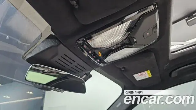 BMW X7 2023 — ფოტო 16/35