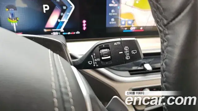 BMW X7 2023 — ფოტო 10/35