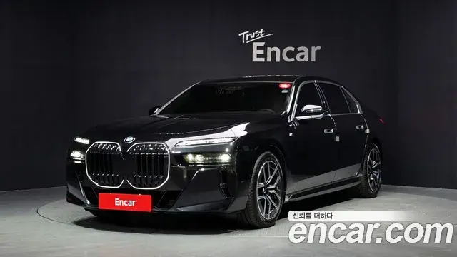 BMW 7 Series 2025 — ფოტო 18/37