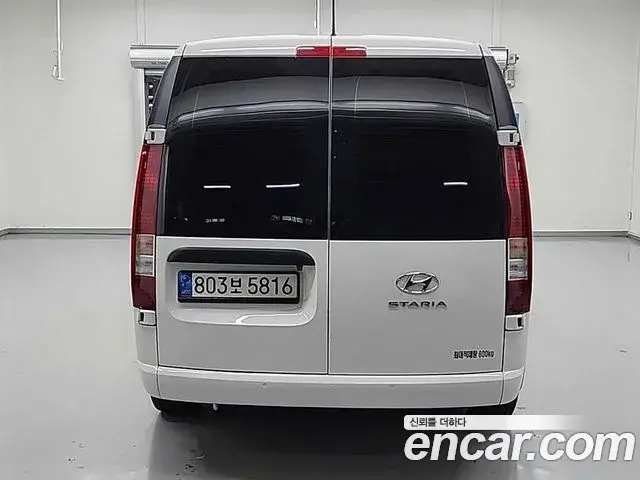 Hyundai Staria 2022 — Фото 2/18