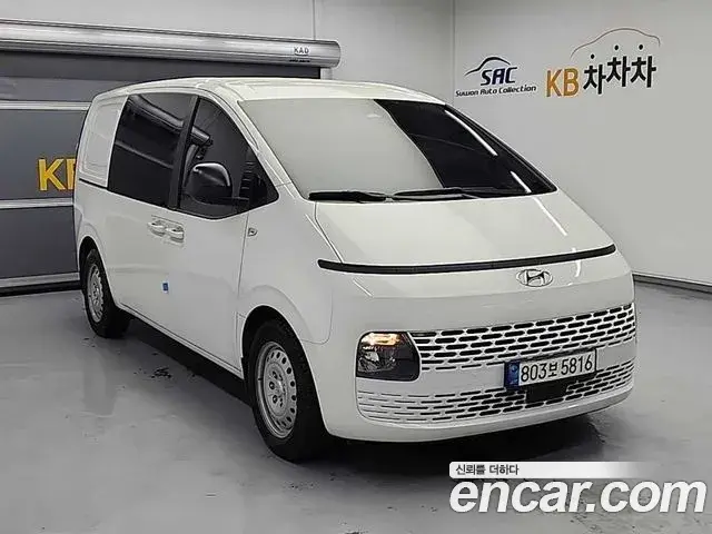 Hyundai Staria 2022 — Фото 3/18