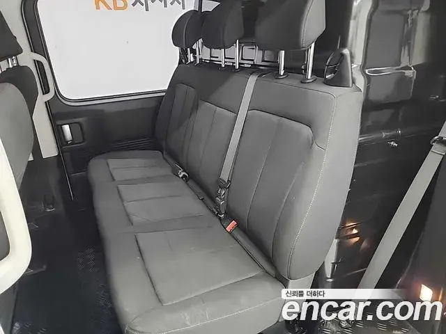 Hyundai Staria 2022 — Фото 11/18