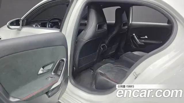 Mercedes-Benz A-Class 2020 — Şəkil 19/31