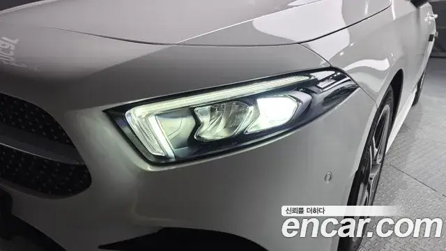 Mercedes-Benz A-Class 2020 — Şəkil 23/31