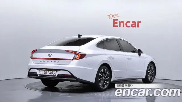Hyundai Sonata 2021 — Photo 2/20