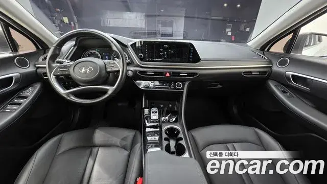 Hyundai Sonata 2021 — Photo 7/20