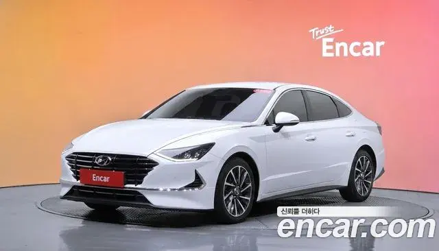 Hyundai Sonata 2021 — Photo 1/20