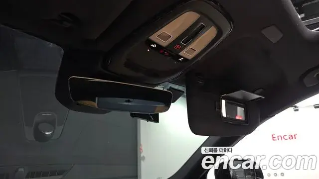 Volvo XC60 2022 — Şəkil 35/37
