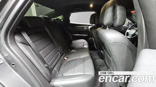 Renault Samsung SM6 2023 — Фото 18/20