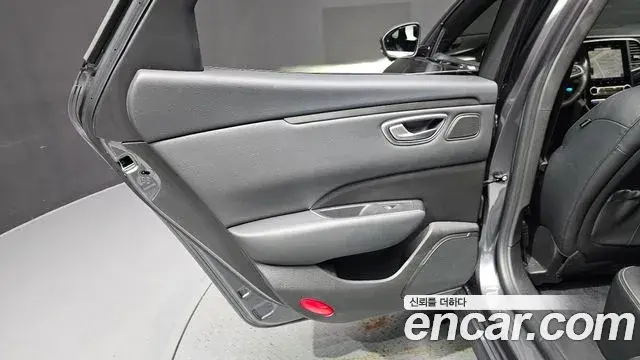 Renault Samsung SM6 2023 — Şəkil 9/30