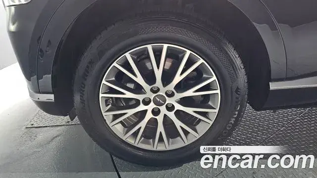 Genesis GV80 2023 — ფოტო 8/20