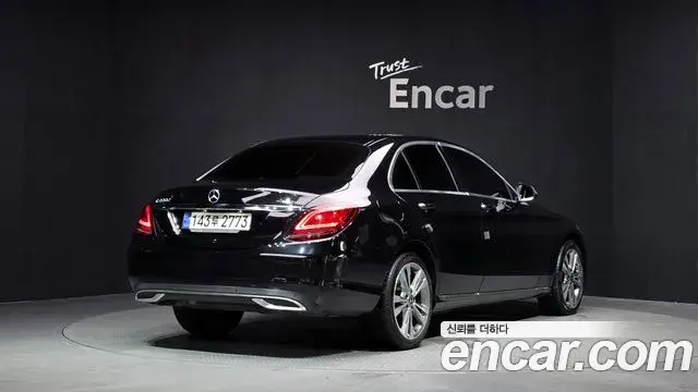 Mercedes-Benz C-Class 2020 — Photo 13/20