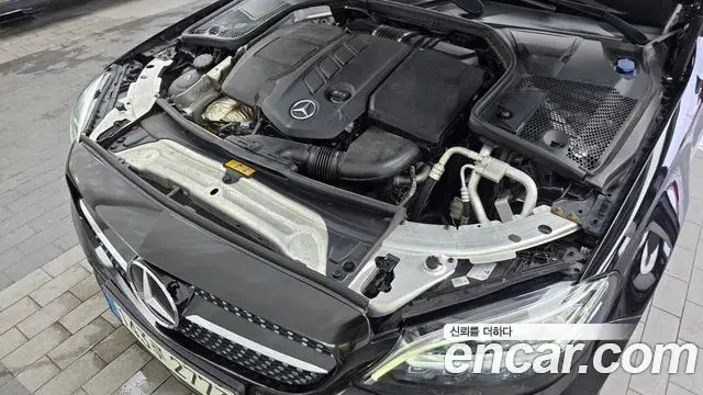Mercedes-Benz C-Class 2020 — Photo 17/20