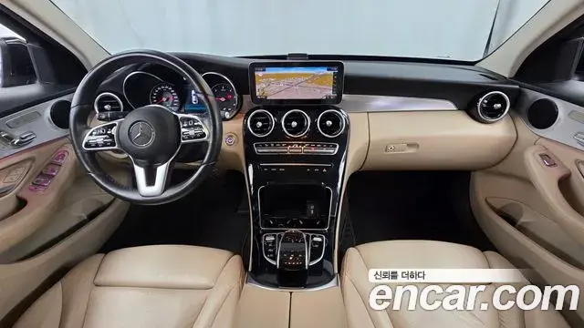 Mercedes-Benz C-Class 2020 — Photo 11/20
