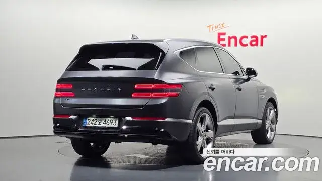 Genesis GV80 2020 — ფოტო 8/20