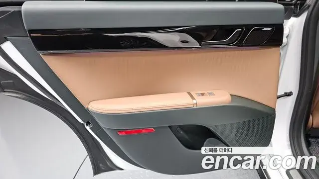 Hyundai Grandeur Hybrid 2024 — ფოტო 29/34