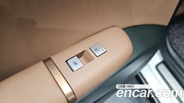 Hyundai Grandeur Hybrid 2024 — ფოტო 28/34