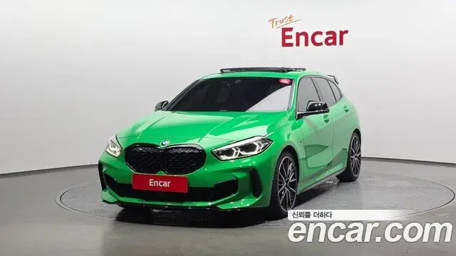 BMW 1 Series 2022 — ფოტო 6/35