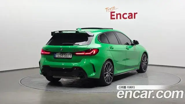 BMW 1 Series 2022 — ფოტო 26/35