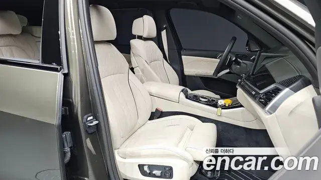 BMW X5 2025 — Photo 26/31
