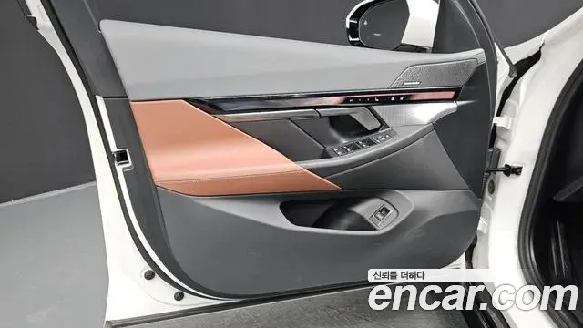 BMW 5 Series 2025 — ფოტო 2/33