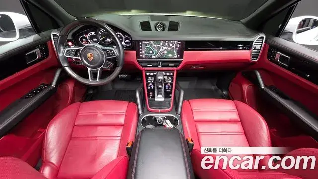 Porsche Cayenne 2022 — ფოტო 20/20