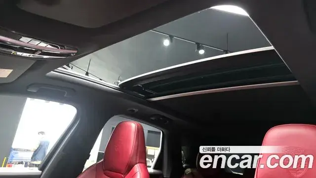 Porsche Cayenne 2022 — ფოტო 13/20