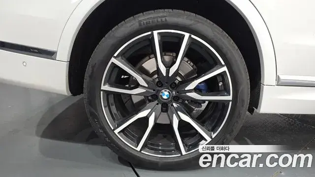 BMW X7 2020 — Photo 37/37