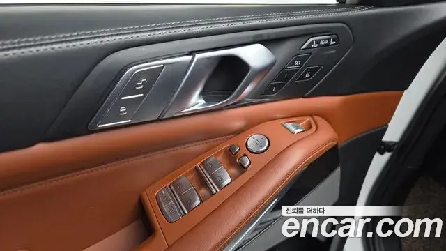 BMW X7 2020 — Photo 9/37