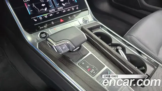Audi A6 2021 — ფოტო 18/20