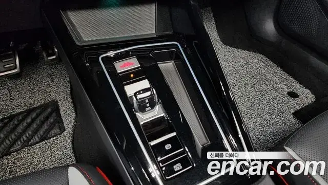 Volkswagen Golf 2024 — ფოტო 1/20