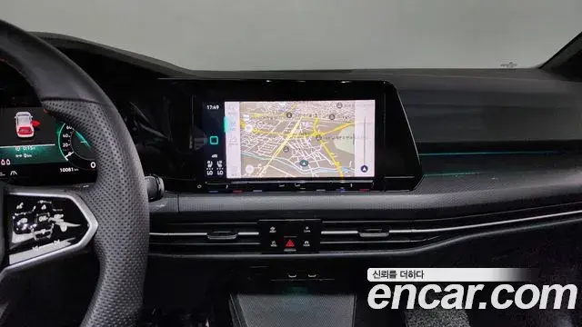 Volkswagen Golf 2024 — ფოტო 17/20