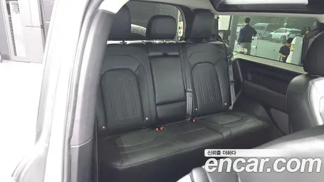 Land Rover Defender 2021 — Photo 20/32