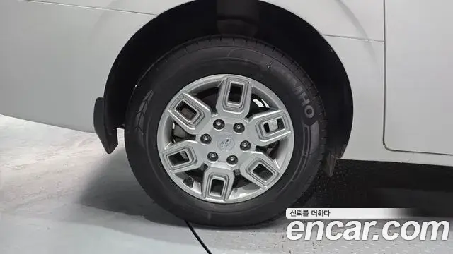 Hyundai Staria 2023 — Photo 30/32