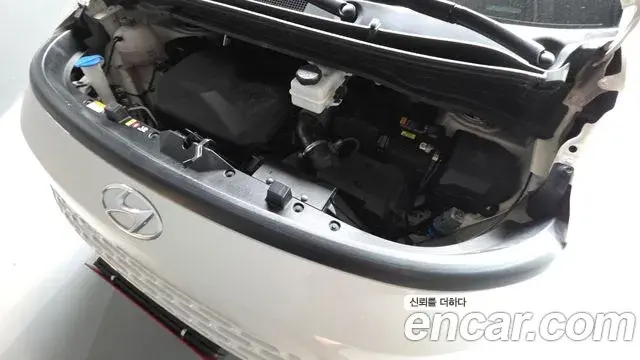 Hyundai Staria 2023 — Photo 11/32