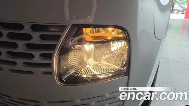 Hyundai Staria 2023 — Photo 3/32