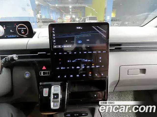 Hyundai Staria 2021 — Фото 15/20