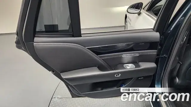 Genesis G90 2022 — Photo 40/41