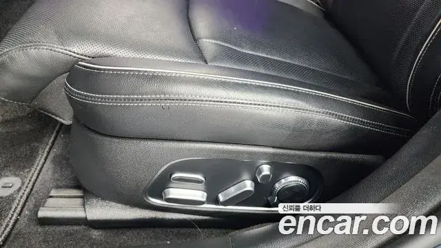 Genesis G90 2022 — Photo 34/41