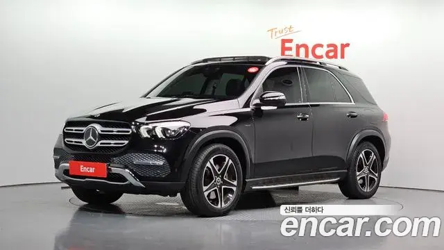 Mercedes-Benz GLE-Class 2021 — Фото 1/20