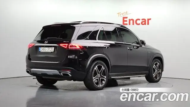 Mercedes-Benz GLE-Class 2021 — Фото 2/20